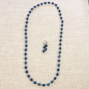 Long brilliant blue earring and necklace set